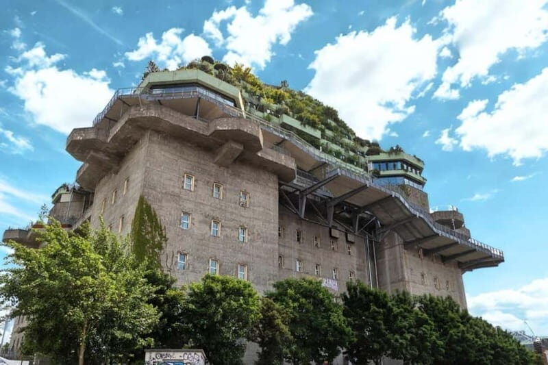 Hamburg: St. Pauli Green Bunker Tour in German - Exploring the Green Bunker: A Deep Dive