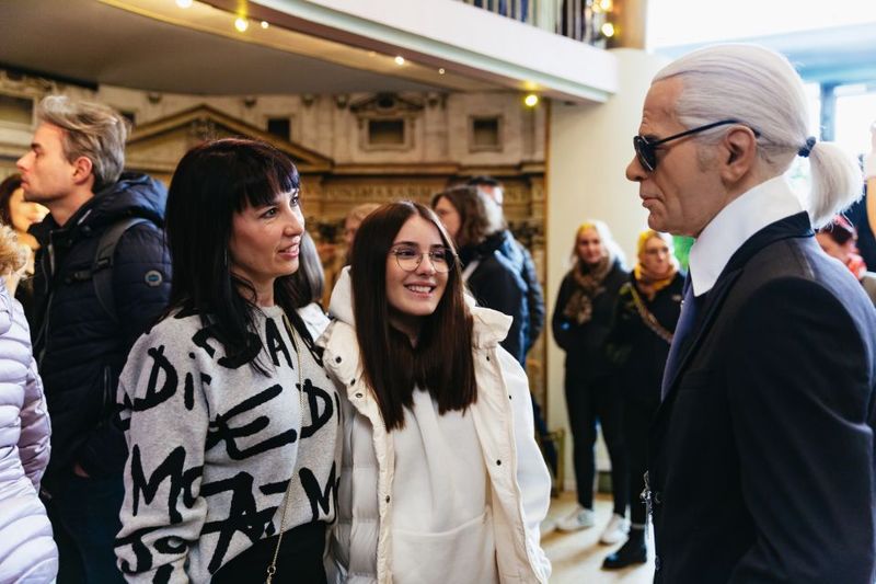 Hamburg: Ticket to the Panoptikum Waxworks - The family angle: challenges for kids and teen-friendly pacing