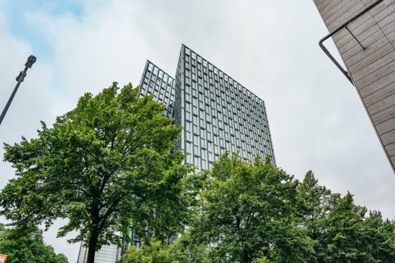 Hamburgs Highlights: Harbor Cruise & Reeperbahn Walking Tour - Is This Tour Right for You?