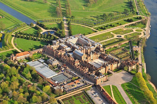 Hampton Court Guided Tour. Full day Access & High Tea - The Itinerary: What You Can Expect