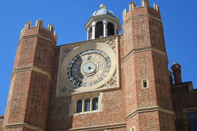 Hampton Court Palace 3hr tour: Henry VIII's & William III's intriguing Palaces - FAQ