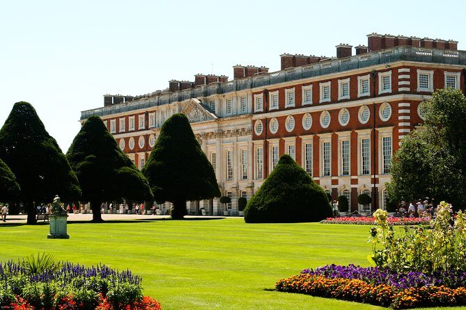 Hampton Court Palace & Garden Maze, Private Tour Admission with Audio Guides - FAQ