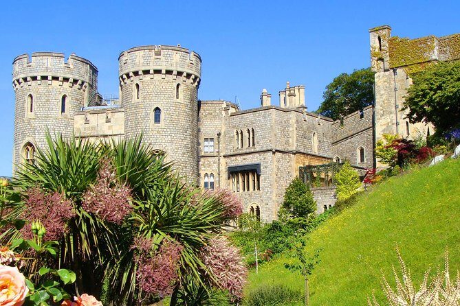 Hampton Court Palace & Windsor Castle Private Car Tour from London - FAQ