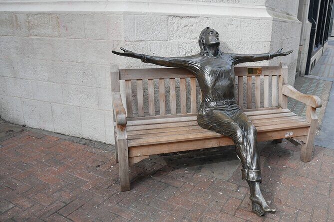 Hard Rock London Walking Tour - Deep Dive into the Tour