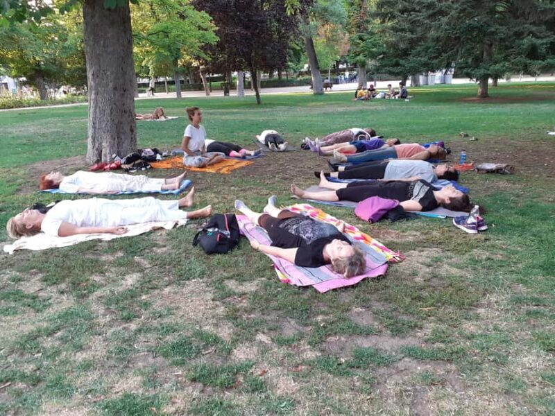 Hatha Yoga in El Retiro Park - Why Practice Yoga in El Retiro Park?