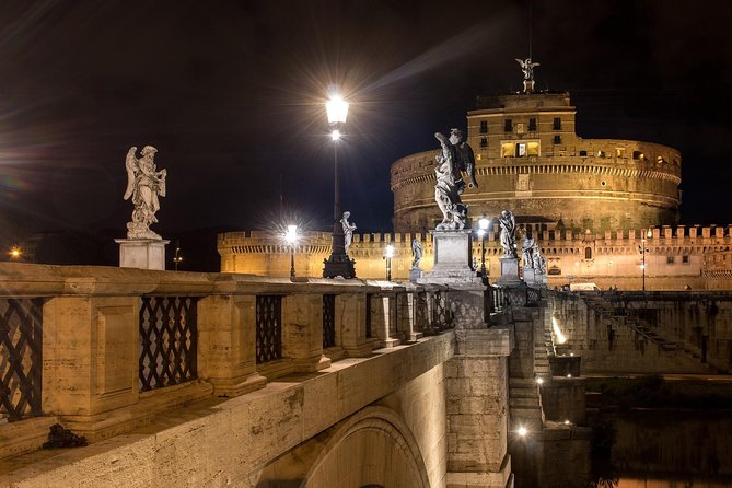Haunted Rome Ghost Night Walking Tour - Via del Mascherone and Vicolo dei Venti: the “little madonnas” that weren’t just decoration