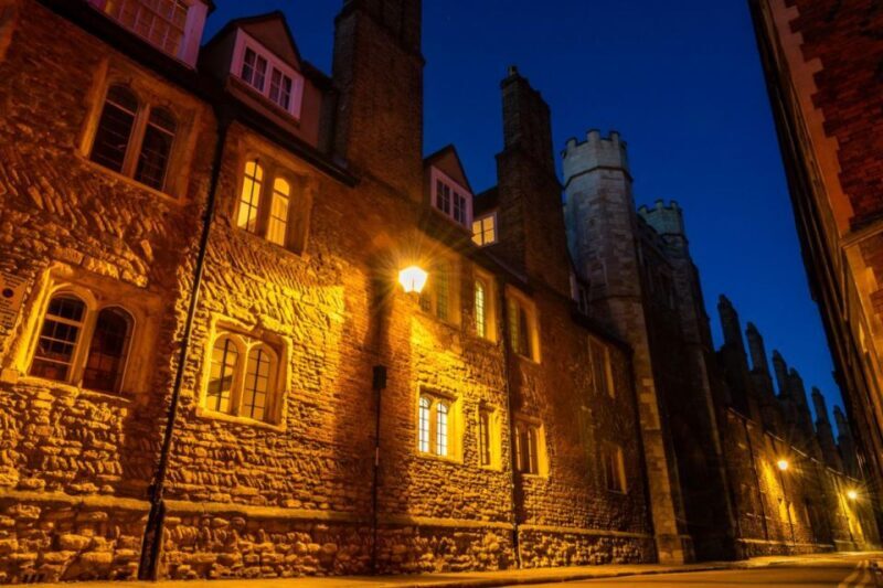 Haunted Stories of Cambridge  Private Walking Tour - FAQ