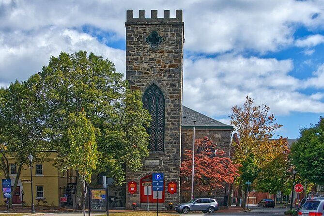 Hauntings, History and Legends Tour in Salem - Atmosphere and Experience