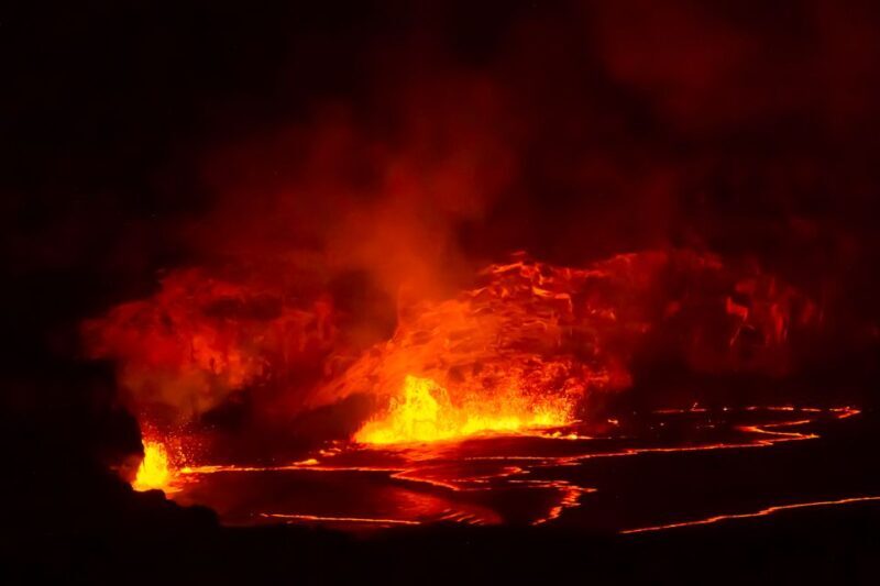 Hawaii: Big Island Volcanoes Day Tour with Dinner and Pickup - An Overview of the Tour