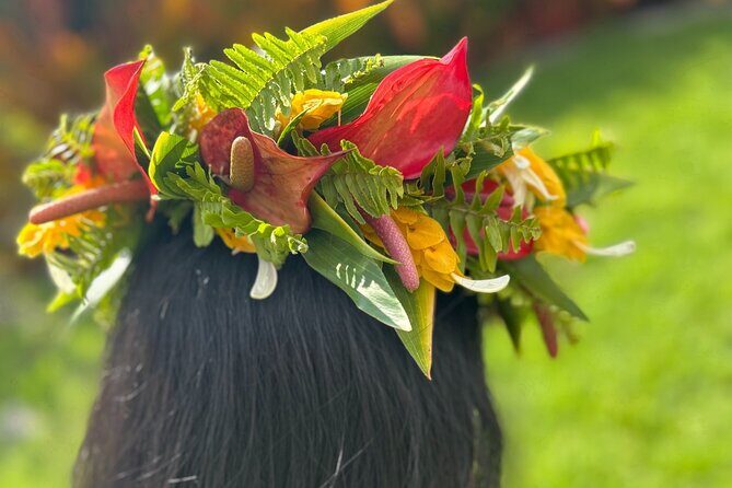 Hawaiian Floral Crown Weaving in Hilo - Introducing the Hawaiian Floral Crown Weaving in Hilo
