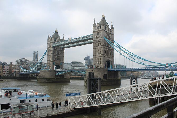 Heathrow Airport to Central London Private Round Trip Transfer - The Details of the Heathrow to Central London Transfer