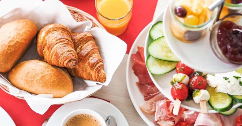 Heidelberg: Breakfast boat cruise - Heidelberg: Breakfast Boat Cruise — A Relaxing Morning on the Neckar