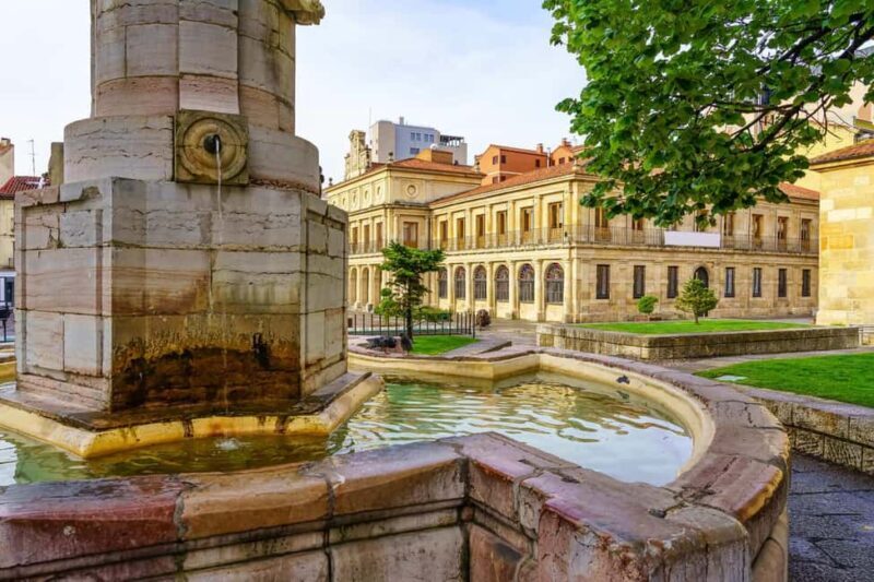 Hello León: Private 2-Hour Intro City Walk with Local Guide - Why Choose the Hello León Private Walk?