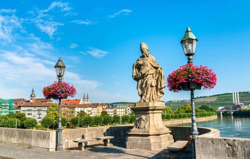 Hello Würzburg: Private 2-Hour Intro Walk with Local Guide - Key Points
