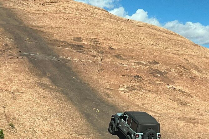 Hells Revenge Private 4x4 Guided Jeep Experience in Moab - Key Points