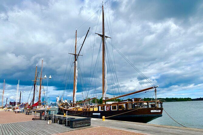 Helsinki and Suomenlinna Day Tour with Ferry Ride - Exploring Helsinki and Suomenlinna: A Practical Look at the Day Tour