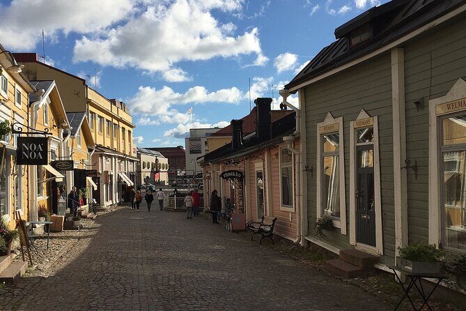 Helsinki Private Sightseeing + Porvoo City Old Town - Exploring Helsinki with a Personal Touch