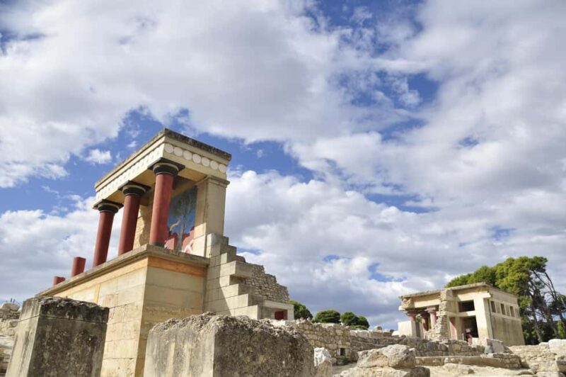 Heraklion: Guided Tour Knossos & Archanes Wine Tasting Tour - A Closer Look at the Experience