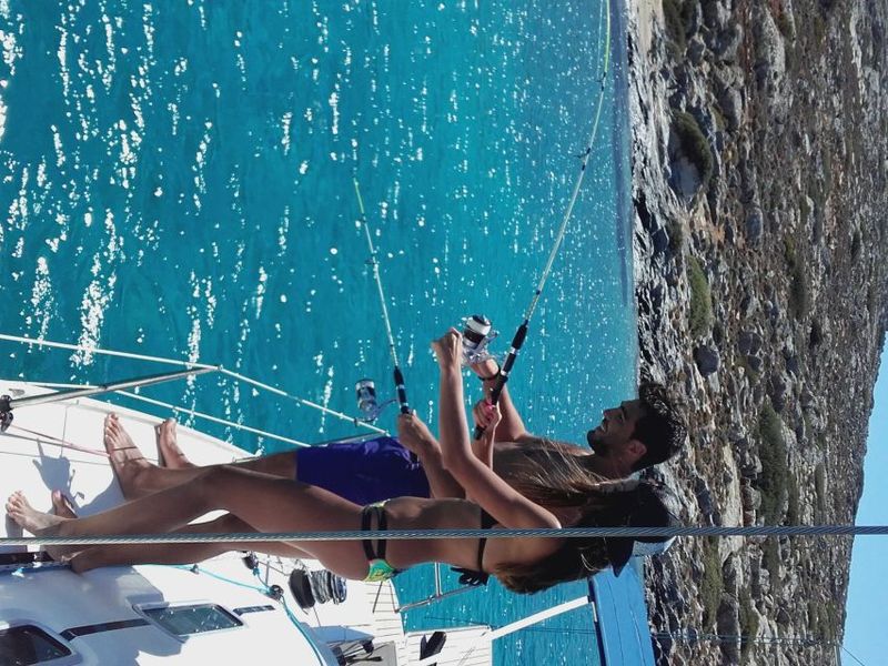 Heraklion: Sailboat Cruise to Dia Island with Drinks & Lunch - Lunch and drinks: local wine, soft drinks, and full onboard meals (shared trips)