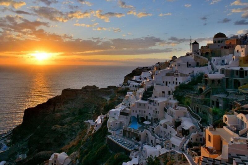 Heraklion-Santorini 1 Day Cruise - Who Should Consider This Tour?
