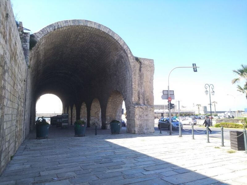 Heraklion: Walking city tour & Wine tasting - Key Points