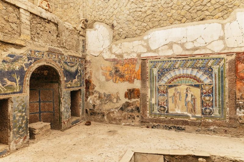 Herculaneum: Skip-the-Line Guided Tour with Archaeologist - Weather, Shoes, and Heat: The Real Itinerary Killer
