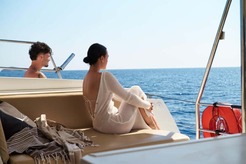 Hersonissos: Dia Catamaran Cruise with Lunch & Drinks - Key Points