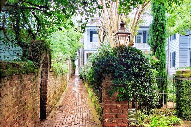 Hidden Alleyways and Historic Sites Small-Group Walking Tour - Why This Tour Stands Out