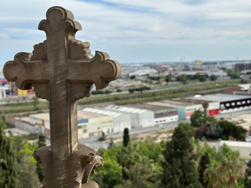Hidden Barcelona: Montjuïc Cemetery Walking Tour - The Itinerary Breakdown
