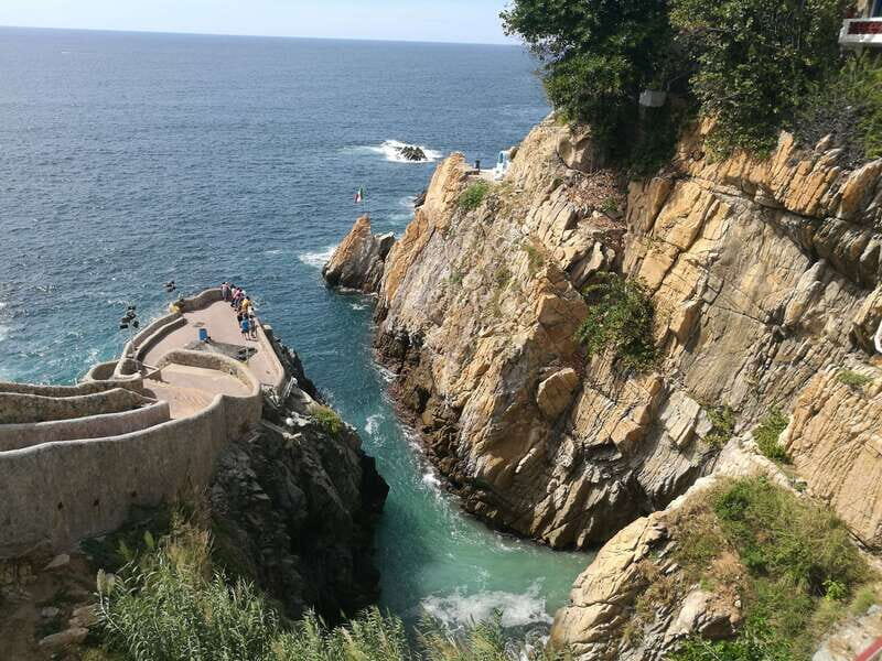 *High Cliff Diver Show & Round Trip Transportation - What the Reviews Say