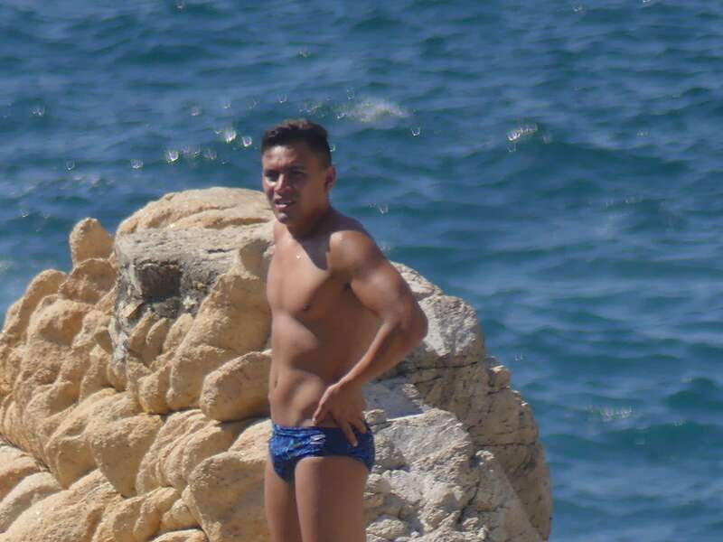 *High Cliff Diver Show & Round Trip Transportation - The Sum Up