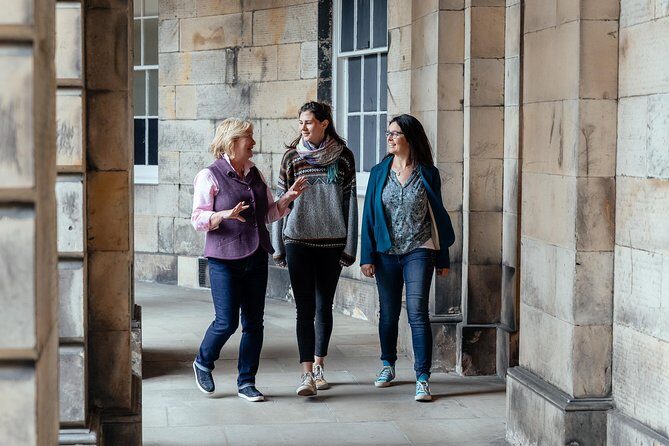 Highlights & Hidden Gems With Locals: Best of Edinburgh Private Tour - The Itinerary: What to Expect