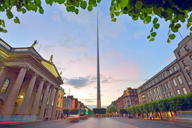 Highlights of Dublin Private Walking Tour with Guide - Key Points