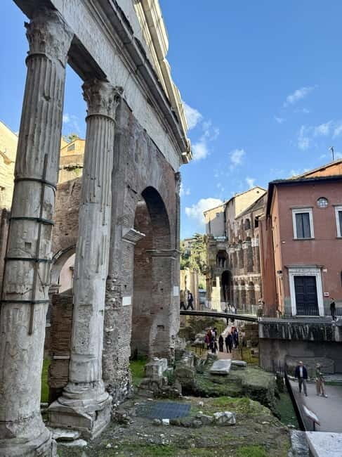 Highlights of Jewish Ghetto And Trastevere Walking Tour - Exploring Rome’s Jewish Ghetto and Trastevere: A Guide to an Unforgettable Walk