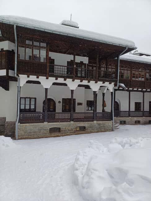 Hike and Sled in Borovets & Visit the Royal Bistritsa Palace - Practical Tips for Your Day
