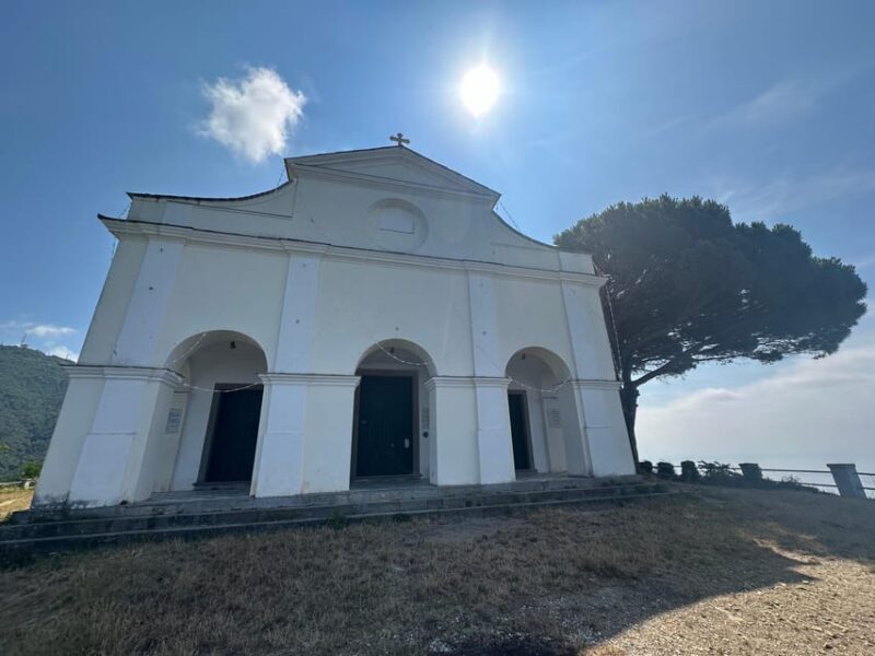 Hiking and wine tasting experience - An In-Depth Look at the Tour