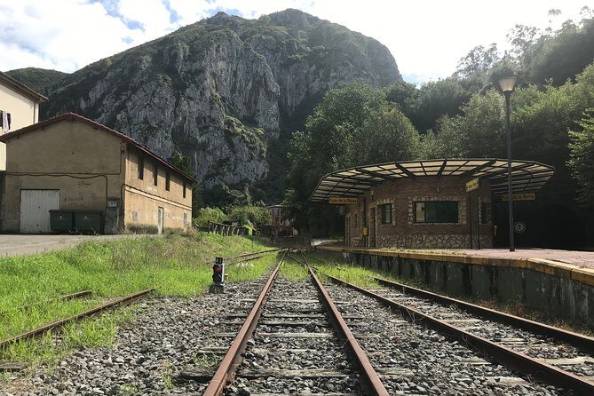 Hiking, eating and relaxing in an 18th century Spa near Oviedo - Review Highlights and Authentic Feedback