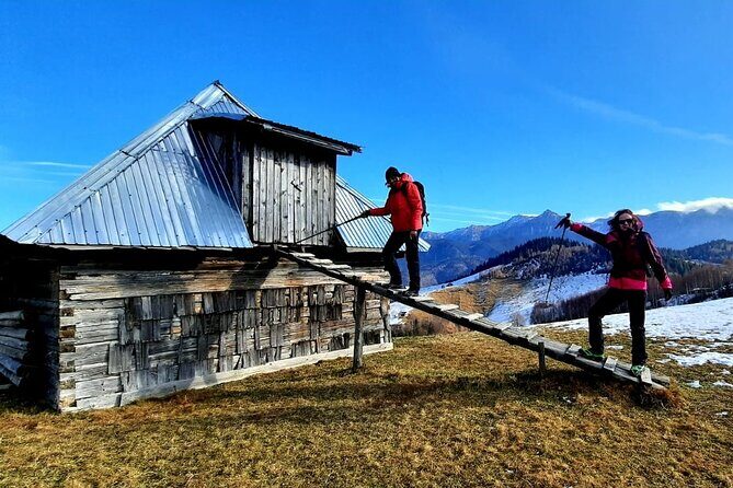 Hiking thought the best mountain villages in Romania-Private tour from Brasov - Key Points