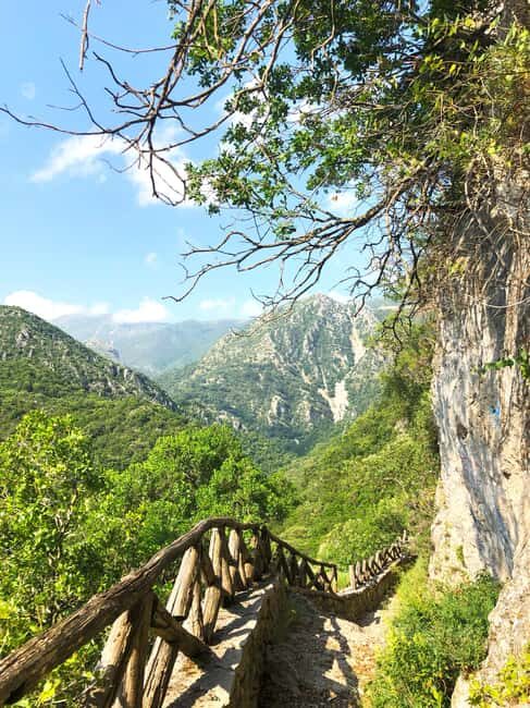 Hiking tour in Souli plateau, Kougi and Skala Tzavelena - What to Bring and Considerations