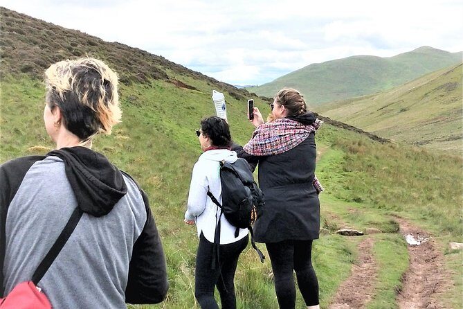 Hill & Nature Hike - Discover Real Edinburgh With a Local Expert - The Itinerary: What to Expect at Each Stop