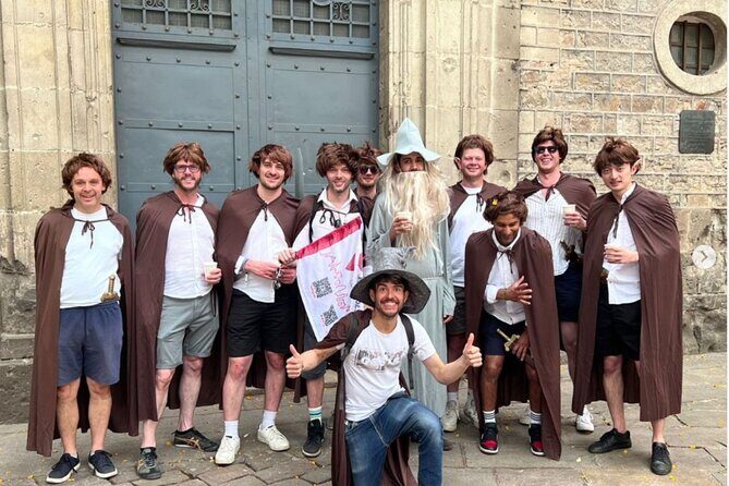 HistARy: Guided tour of the Gothic Quarter with Augmented Reality - Who Is This Tour For?