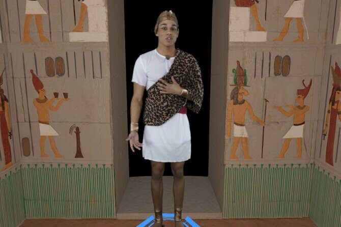 Historic Madrid Virtual Reality Experience with an Official Guide - What to Expect During the Tour