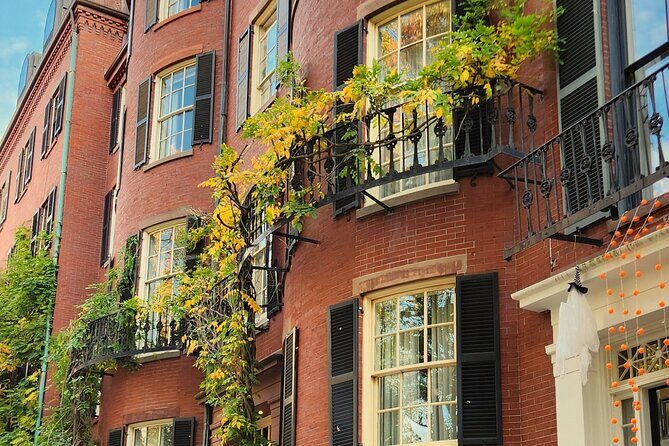 Historic Underground Railroad Walking Photo Tour w Local Guide - What to Expect from the Underground Railroad Walking Tour
