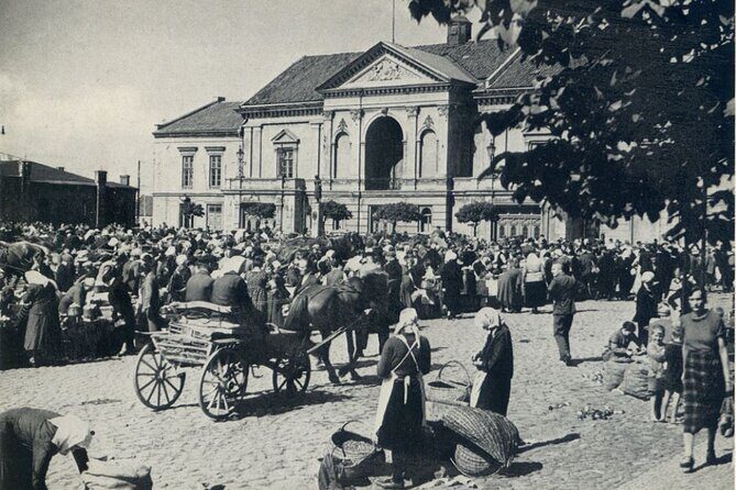 Historical Klaipeda Old Town Tour In the Lost City of Memel - A Closer Look at the Itinerary