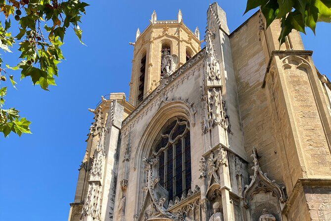 Historical visit/Treasure Hunt of Aix en Provence - The Real Traveler Perspective