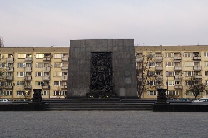 Historical Walking Tour of Jewish Warsaw - Getting Started: Meeting Point and Introduction