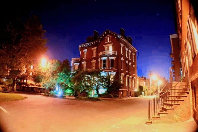 History and Haunts by Local Author - A Closer Look at the Savannah Haunted Tour