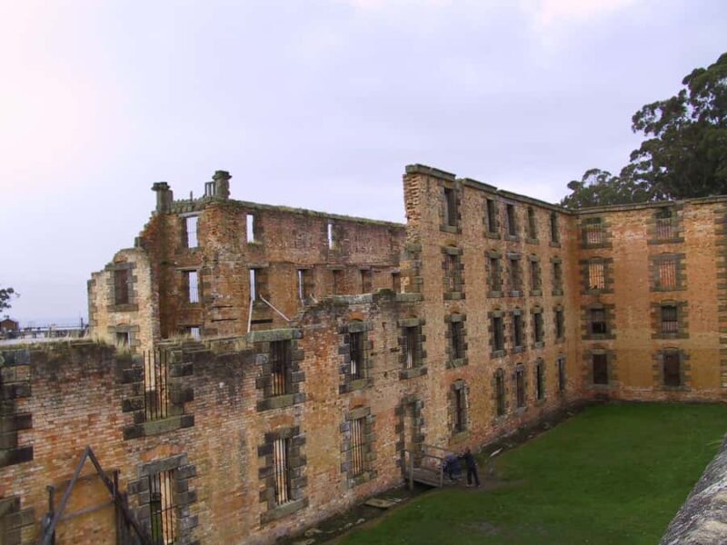 Hobart: Port Arthur, Harbor Cruise and Isle of the Dead Tour - The Bottom Line: Who is This Tour Best For?