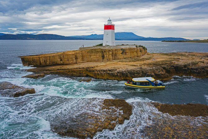 Hobart Sightseeing Cruise including Iron Pot Lighthouse - In-Depth Look at the Itinerary and Experience