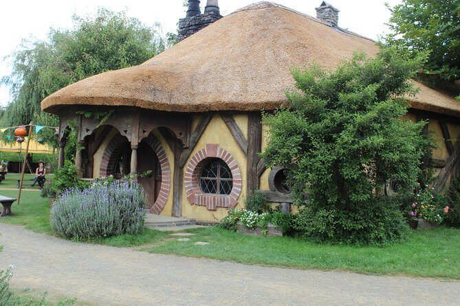 Hobbiton and Waitomo Caves from Auckland - Smaller Group - Who Is This Tour Best For?